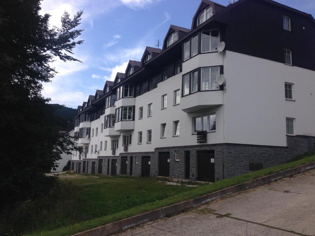 Monika Apartment